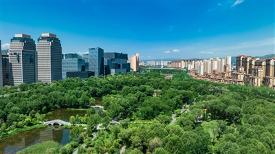 ���x�͡�ʮ���塱 �ĸ��V��ƪ���ຣ�����У�������팑�M�������