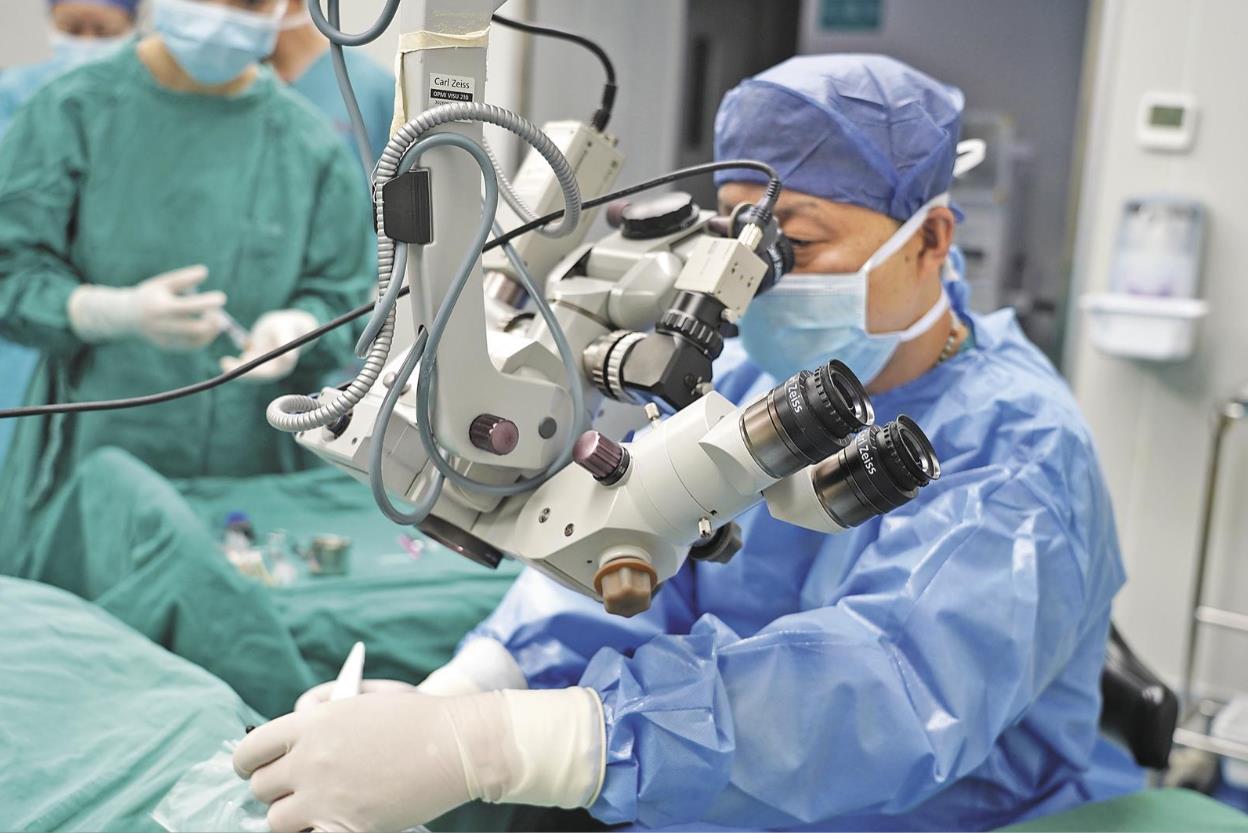 青海首例青光眼微創(chuàng)雙突破