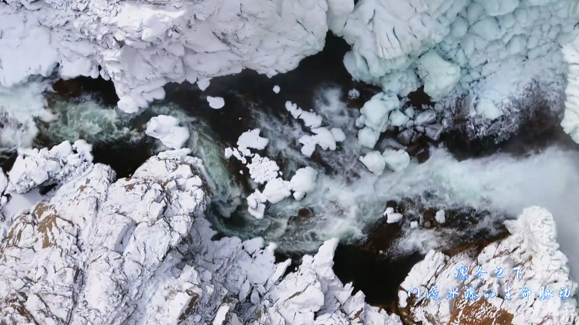 �ຣ�TԴ���C��֮��ѩɽ���ٵ������}��